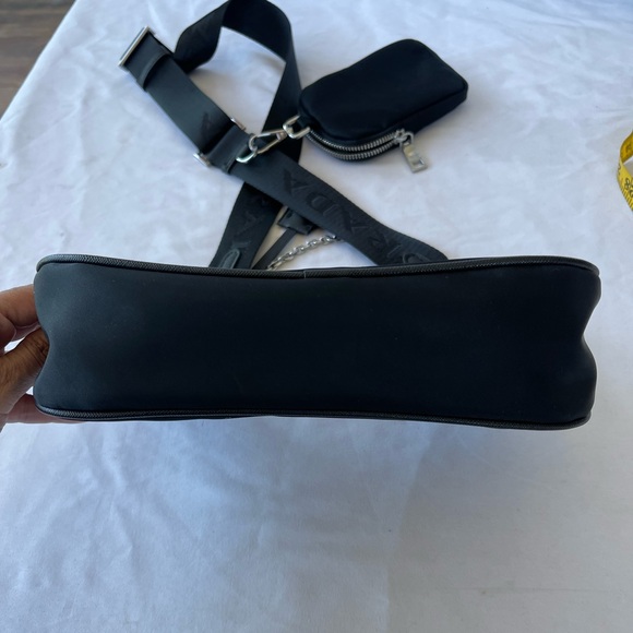 Prada Re-edition Cross Body Bag - Picture 9 of 16